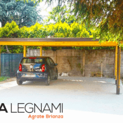 Tettoia in legno per auto o carport